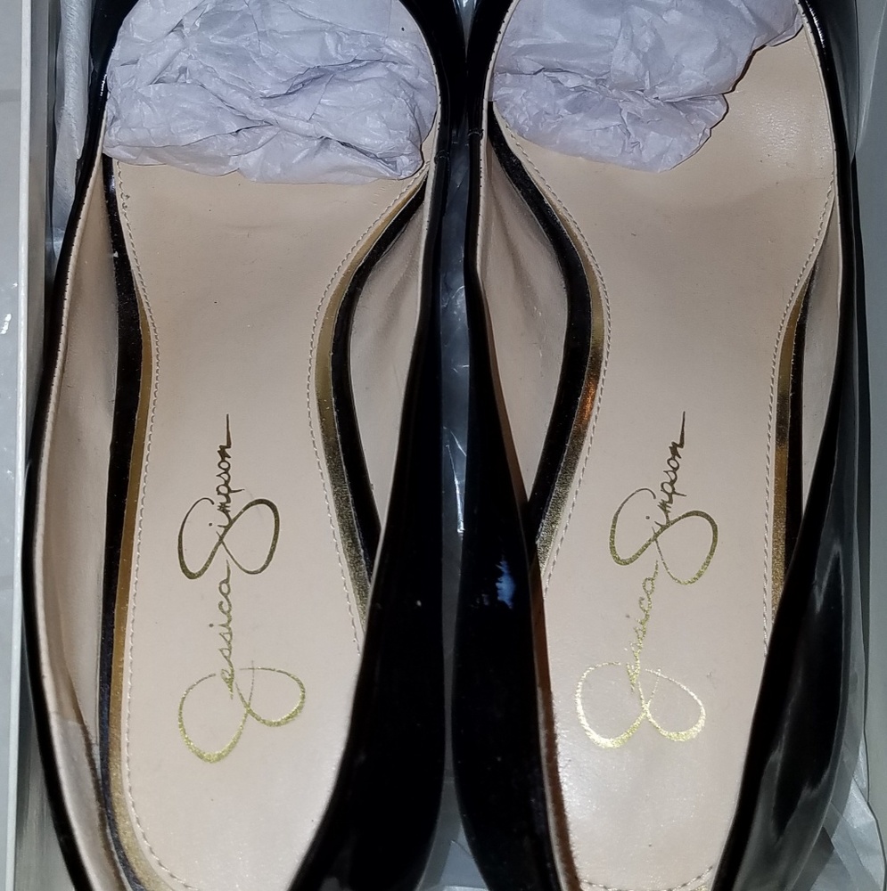 Black Shoes - Picture 2 of 2